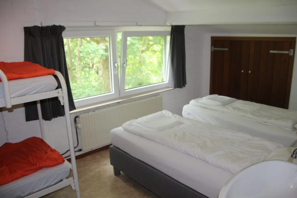 De slaapkamer met stapelbed in Waterval
